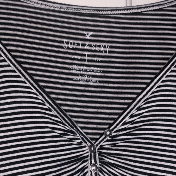 ae button front tee - Picture 2 of 2